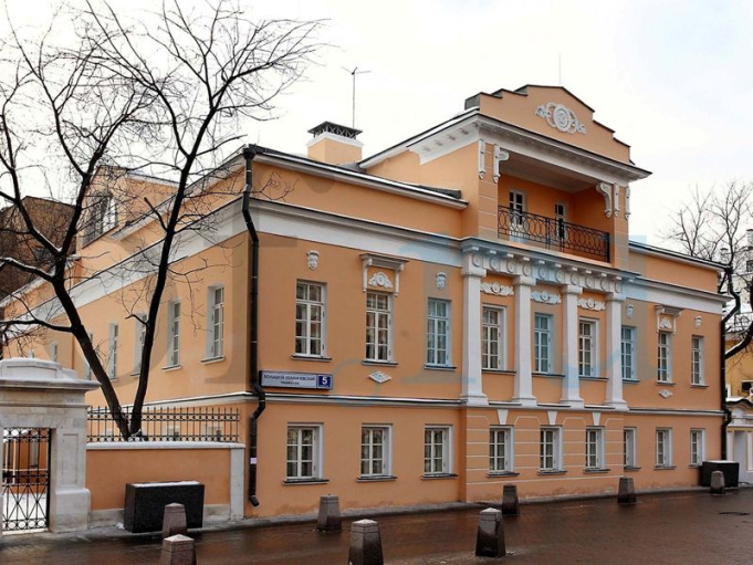 Лифт для люстры LIFTEL-400 – особняк в Санкт-Петербурге